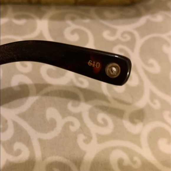 Brand New NWT Coach sunglasses 🕶.  With case - Picture 7 of 11